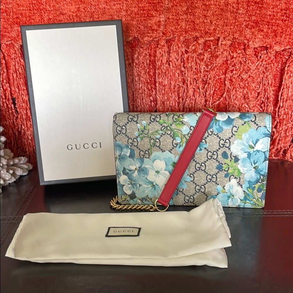 *SOLD* Authentic Gucci Bloom Women's Bag